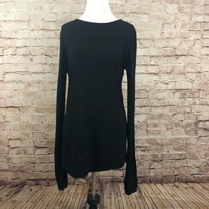 Black Long Sleeve Tee w/Keyhole Back